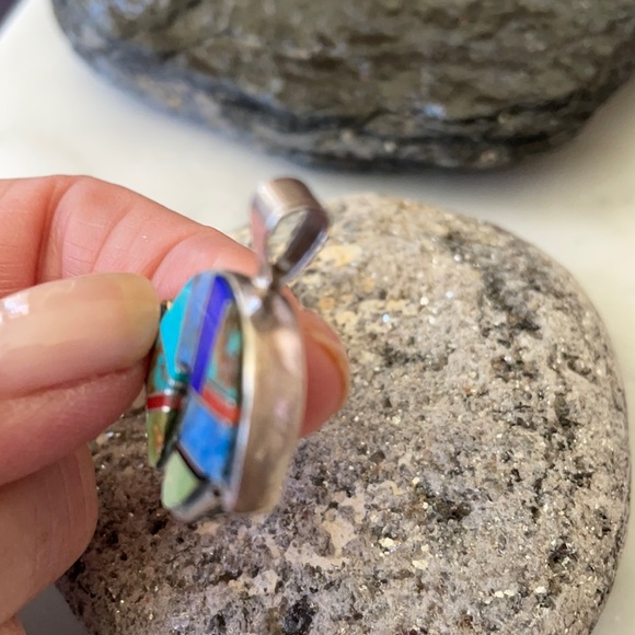 Vintage Charlie Bowie Reversible Bear and Kokopelli Navajo Pendant - Picture 11 of 15